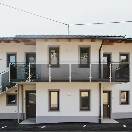 Apartmenthaus Strasswirt De Luxe Tröpolach