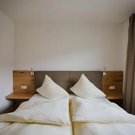 Apartmenthaus Strasswirt De Luxe *