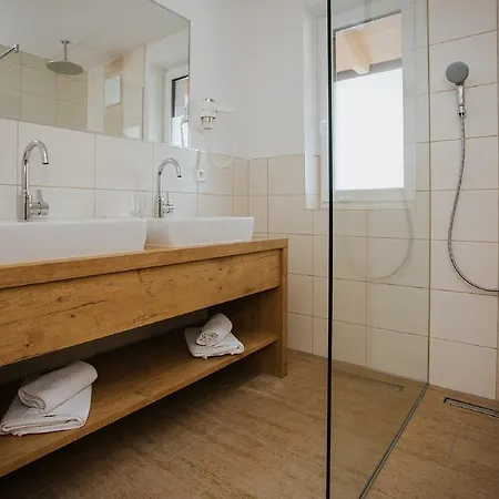 Apartmenthaus Strasswirt De Luxe *
