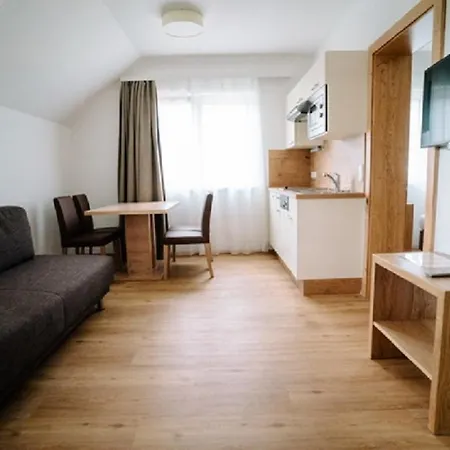 Apartmenthaus Strasswirt De Luxe * Tröpolach