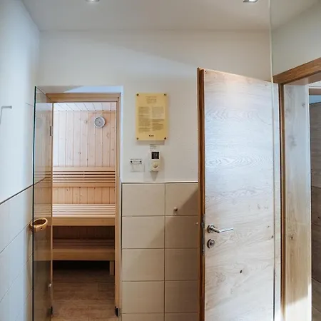 Apartmenthaus Strasswirt De Luxe Tröpolach