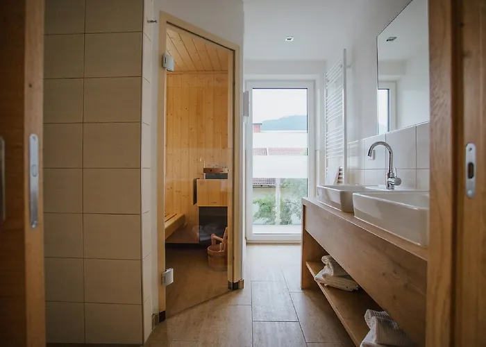 Apartmenthaus Strasswirt De Luxe דירה