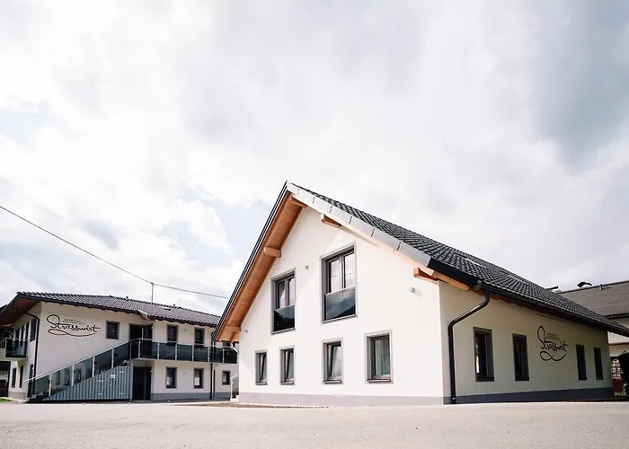 Apartmenthaus Strasswirt De Luxe * טרופולאך