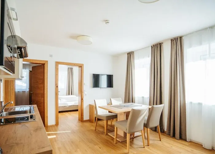 Apartmenthaus Strasswirt De Luxe *